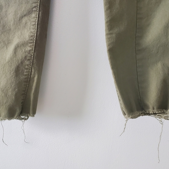 Old Navy Army Green Frayed Hem Chinos Size 14 High Waist - Picture 5 of 6